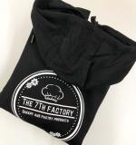 Basic hoodie met borduring – gepersonaliseerd met naam of logo